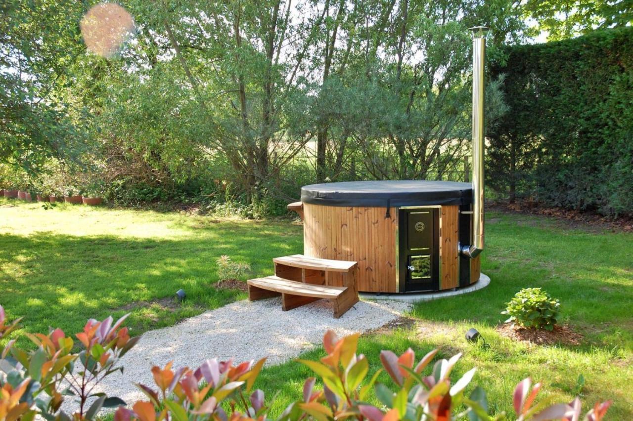 La Cle Des Chaumes Acomodação com café da manhã Boisset-lès-Montrond Exterior foto